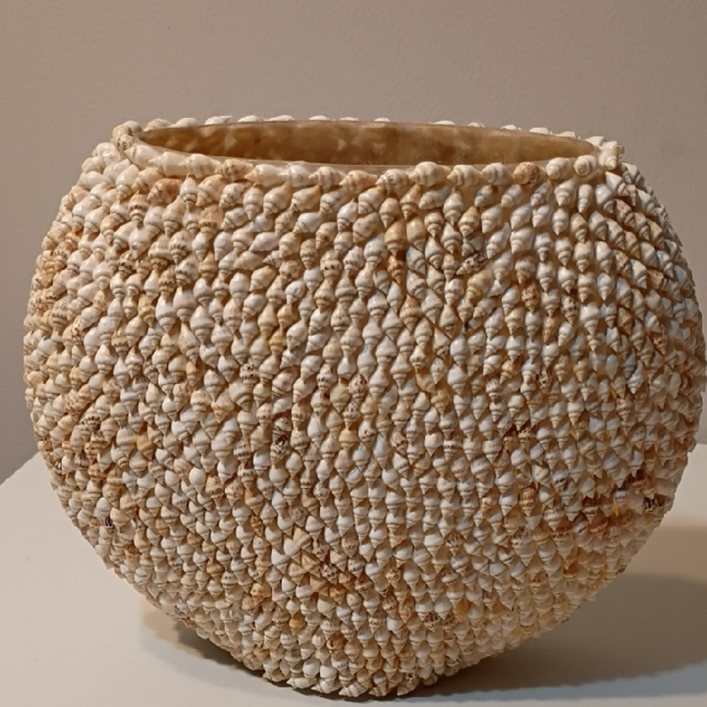 Coastal Seashell Cream Decorative Vase